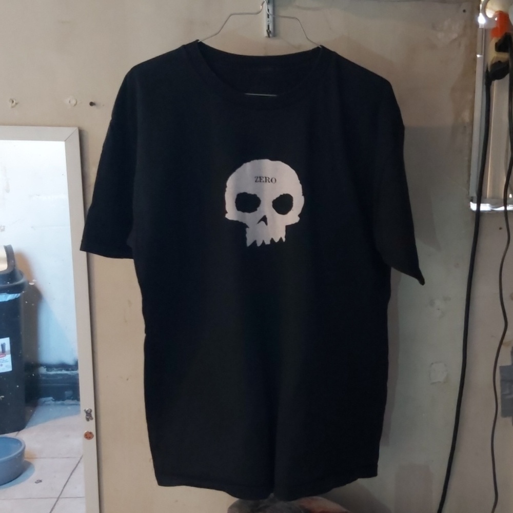 Skateboard Zero mens large shirt